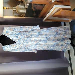 Beautiful light weight Midi Dress